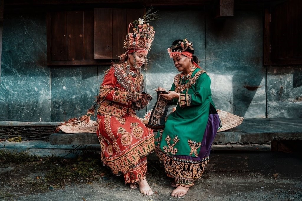 先住民の母と娘が紡ぐ伝統 台湾人男性撮影の一枚、ソニーの写真