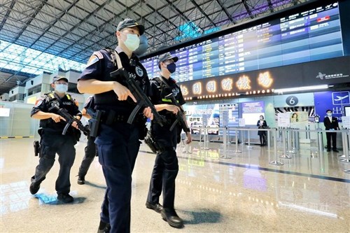 桃園空港に脅迫状  ペロシ氏の台湾訪問阻止を狙う  警察が保安検査強化