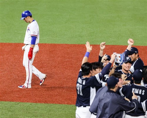 台湾、韓国に敗れ銀メダル 