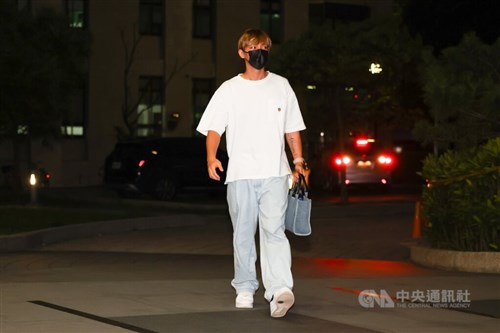 アーロン被告、被害者との示談が成立  未成年との性的動画撮影、所持で／台湾