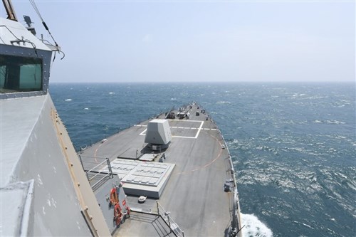米国の駆逐艦、台湾海峡通過  徐国防副部長「平和と安定に資する行動支持」