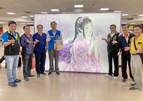 秋田県湯沢市から贈られた「絵灯籠」、台湾・板橋区で展示 文化交流の成果示す