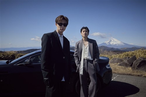 王子、弟・クリスと兄弟デュオで初楽曲リリース　富士山を背景にMV撮影／台湾
