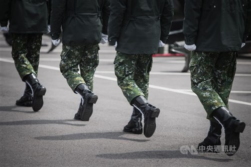 現役軍人62人が中国の「居住証」所持 国防部調査／台湾