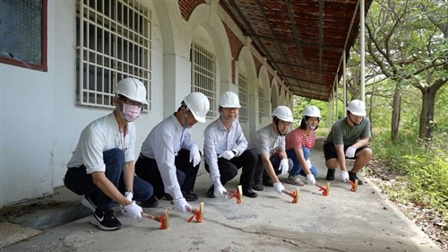 旧公学校校舎の修復始まる  日本時代に建設  完了後は「建材バンク」に／台湾