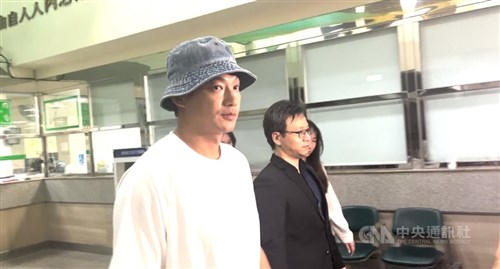兵役逃れの疑いで芸能人9人を捜査  最大約240万円で保釈  新北地検／台湾