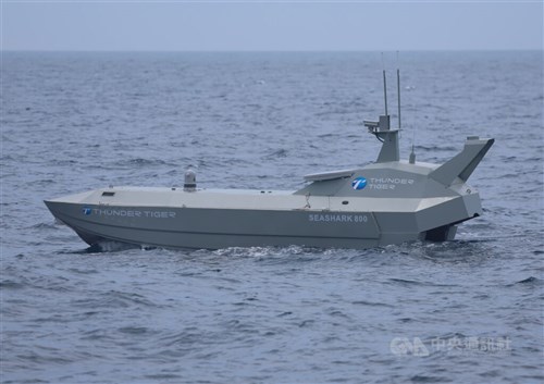 研究機関、無人水上艇の展示会開催  台湾企業3社が沖合で性能披露
