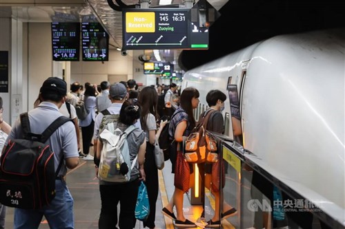 台湾高速鉄道、デッキ・通路での座り込み禁止へ　9月の規則改正で