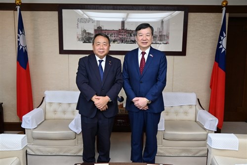 石平参院議員  台湾の駐日代表と面会  代表処「意見交換」
