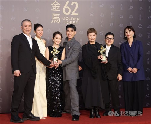 台湾映画「大濛」が劇映画作品賞　最多4冠制す　第62回金馬奨授賞式