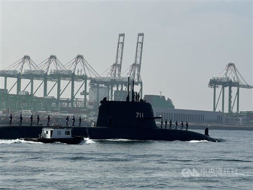 国産潜水艦「海鯤」　2日連続で潜航試験　専門家「前日の結果良好か」／台湾
