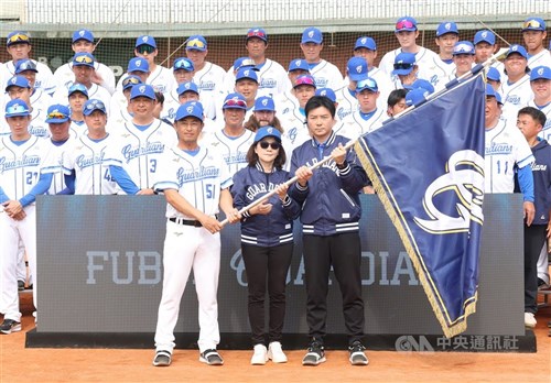 台湾プロ・富邦の後藤光尊新監督「長く熱いシーズンに」　キャンプインセレモニー