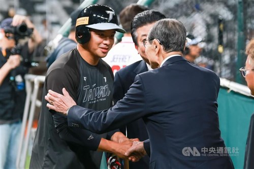 王貞治さん、WBC台湾代表を激励　「日本と一緒に米国へ」　日台野球交流試合