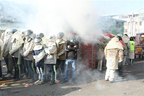 年に一度「ロケット花火祭り」幕開け　台南市長「迫力楽しんで」／台湾