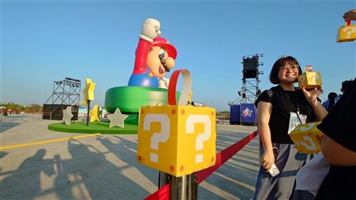 台湾ランタンフェスに「スーパーマリオ」エリア 「ハテナブロック」ミニランタンも