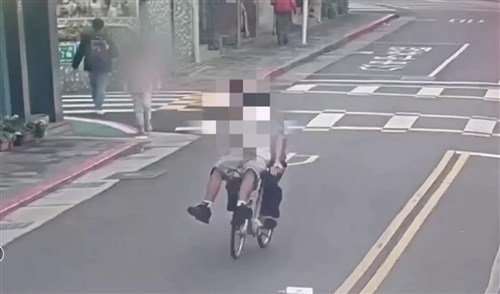 自転車シェアリングで2人乗り　最高約3000円の過料の恐れ　市警が事情聴取へ