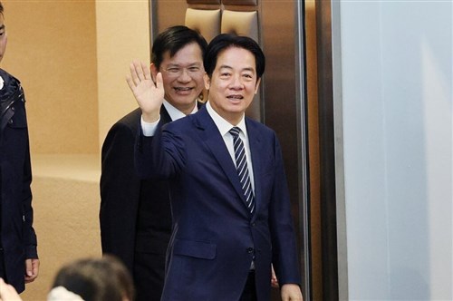 頼総統「台湾の民主主義は後戻りしない」　中国の圧力に対抗姿勢強調