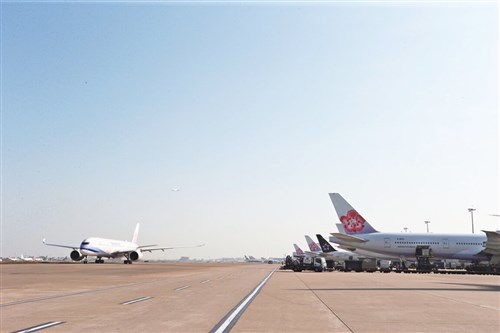 台湾・桃園国際空港、今年の利用者数延べ1000万人突破