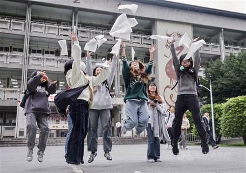 台湾、高等教育卒業者は51.4％　大卒者の増加が最多＝内政部