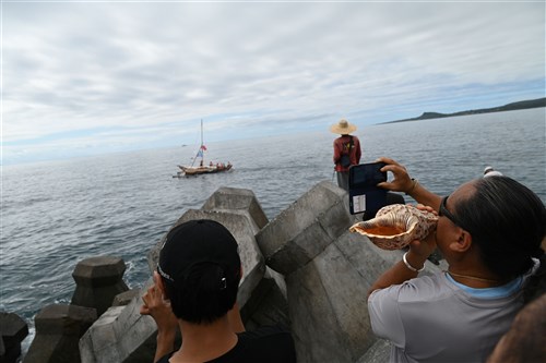 先住民らが手がけた船、台湾本島一周に出発　各地で文化交流