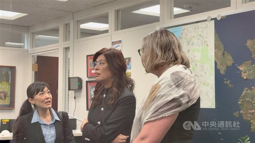 最大野党・国民党主席、米議員らと面会　武器調達や両岸問題を議論 ／台湾