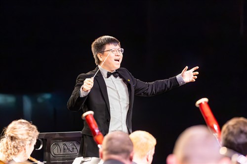台湾の劉人仁さん、吹奏楽指揮で世界一に　ドイツの大学で研さん積む