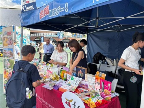 西武ライオンズが「台南観光デー」　黄台南市長が始球式に登場／台湾