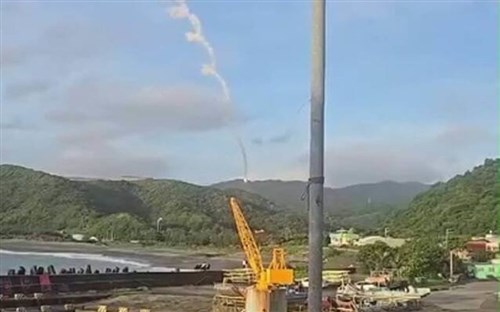 台湾の試験ロケット　打ち上げ後に異常起き墜落　人的・物的被害なし
