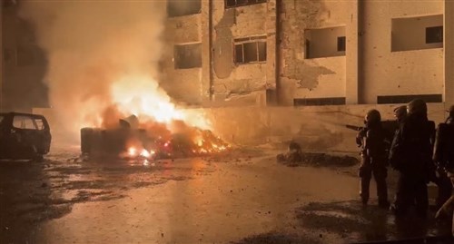空き地に置かれた廃棄物が爆発　消防隊員含む14人けが／台湾・台南