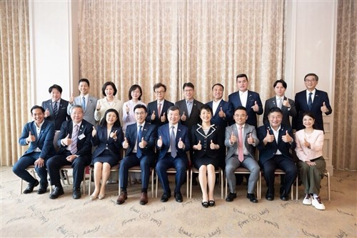 立法院副院長、自民・有村治子総務会長らと会食　台日関係のさらなる深化に期待／台湾