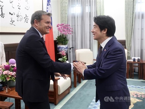 イタリア上院副議長「台湾を助けることは世界を助けること」　頼総統を表敬訪問