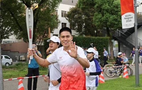 バスケ台湾男子代表キャプテン・陳盈駿選手が聖火リレーに初参加「新鮮」　アジア大会