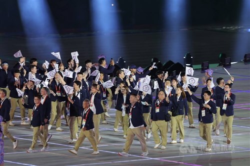 アジア大会開会式　台湾代表はアルファベット順「T」で入場　李スポーツ相も見守る