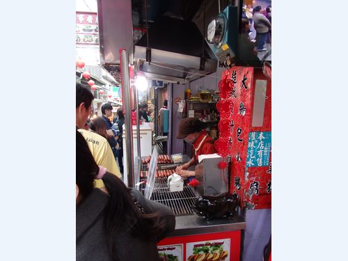 人気のソーセージ店
