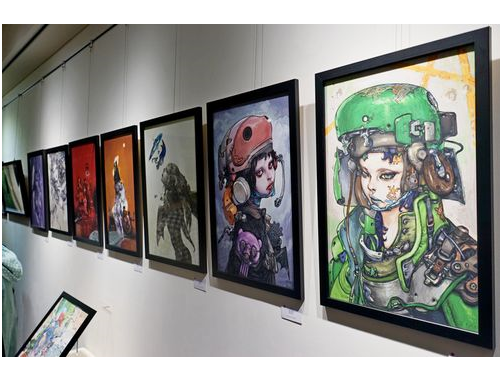 今回の個展ではデジタル・アナログ合わせて72点を展示。