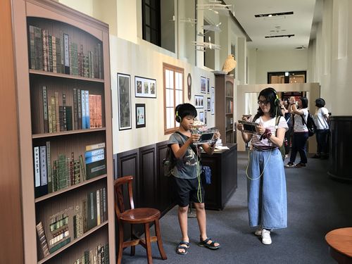 台北市の国立台湾博物館では、特別展「漫筆虚実-CCC創作集デジタル体験展」が開催されている。同展は台湾の歴史や民俗、生態などを題材にした漫画を集めた季刊誌「CCC創作集」の掲載作品をデジタル技術で再現したもの。