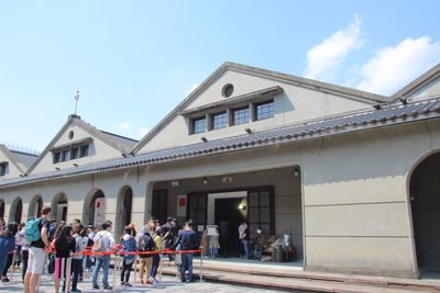 イベントが開催されたのは、日本統治時代のたばこ工場を再利用した松山文創園区。敷地内には大きな古い建物が並び、展覧会などアートや文化に関するイベントが開催されており、週末はおしゃれや流行に敏感な若者たちでにぎわう。