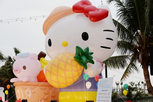 屏東開催の台湾ランタン、趣向凝らした作品展示 キティと初コラボ