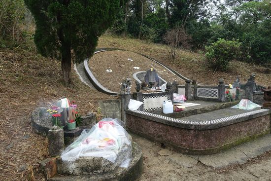 一通りお参りを終えた後の曽祖父母の墓