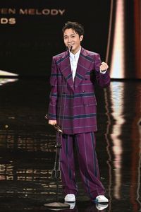 ステージで受賞スピーチをするチンフォン(GMA提供)