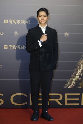 レッドカーペットの司会を務めたエヴァン・ヨー(蔡旻佑)