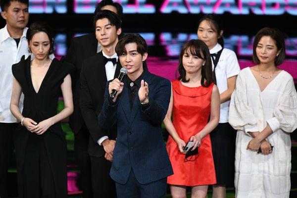 司会を務めるアーロン(金鐘奨提供)