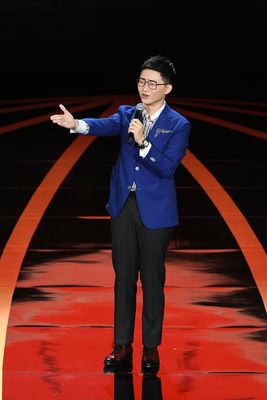 司会を務めた視網膜（三立テレビ提供）