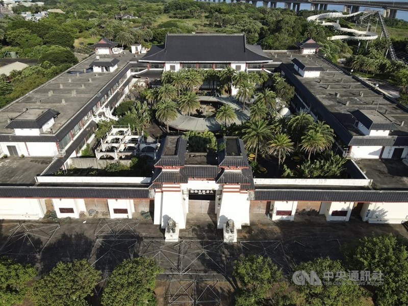 八仙海岸内の温泉施設「大唐温泉物語」も閉鎖されたままになっている（中央社記者徐肇昌撮影、2022年6月26日）