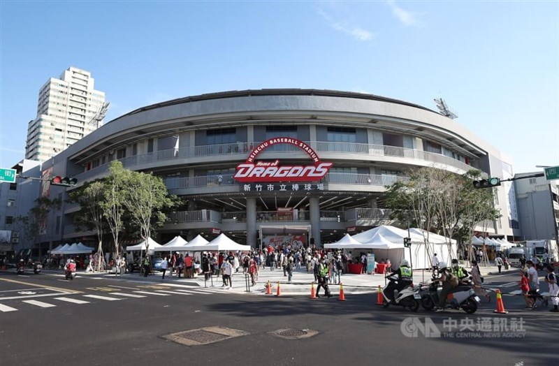 再建後の球場の外観