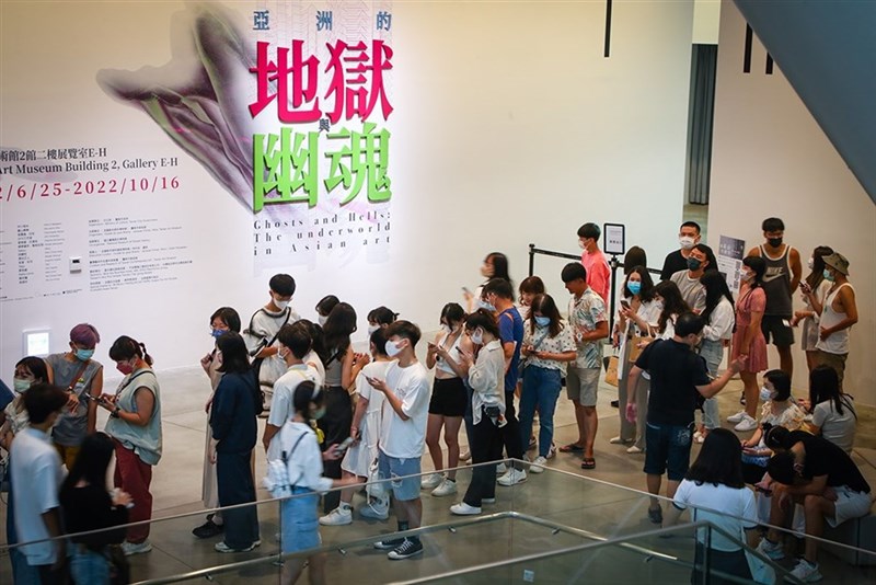 展覧会には連日多くの人が訪れている(撮影:王騰毅)