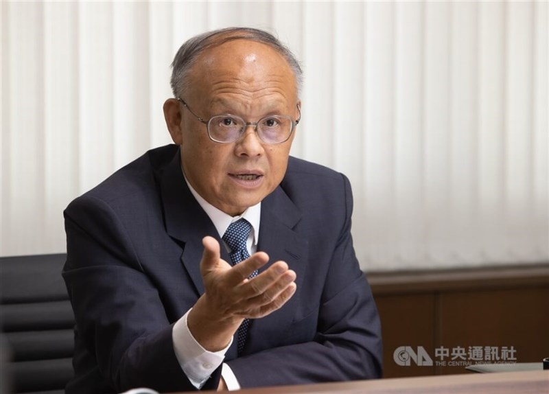 鄧振中・行政院（内閣）政務委員