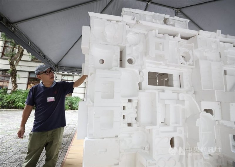 発泡スチロールでかつての建物再現 日本人アーティストが制作／台湾