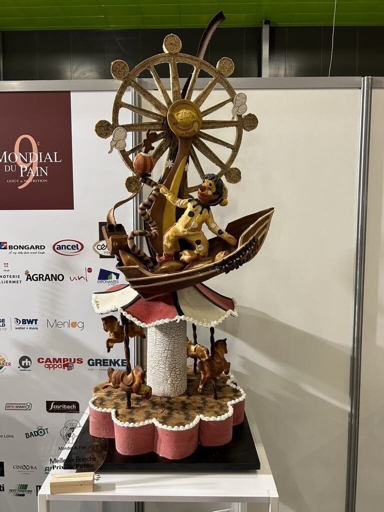 台湾チームがパンの国際コンクールに出品した作品＝王鵬傑さん提供