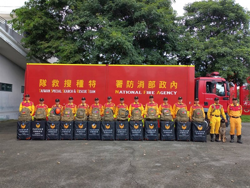 派遣の準備ができている台湾の救助隊の一部メンバー（内政部提供）